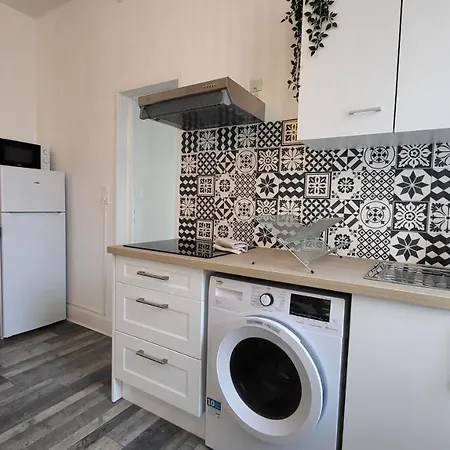 Appartement Cosy - En Face De La Gare, Au Centre Ville Épinal Exterior foto